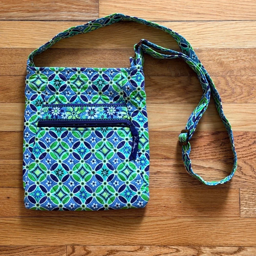 Vera Bradley Daisy Daisy Blue Green Floral Quilted Crossbody Bag and ID Case Set